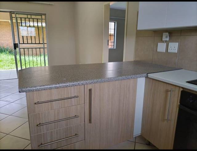 3 BEDROOM APARTMENT FOR SALE IN SAGEWOOD